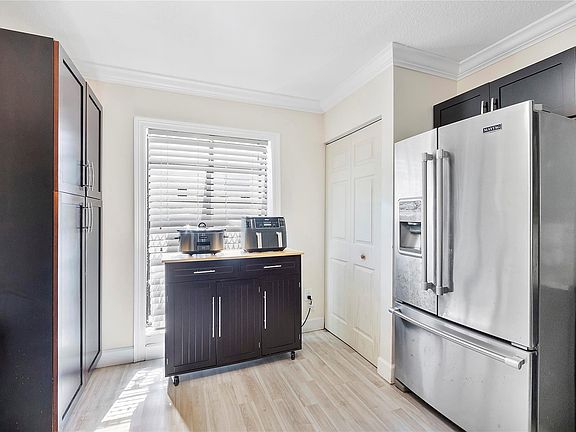 5th image of 9149 SW 21st Court #F