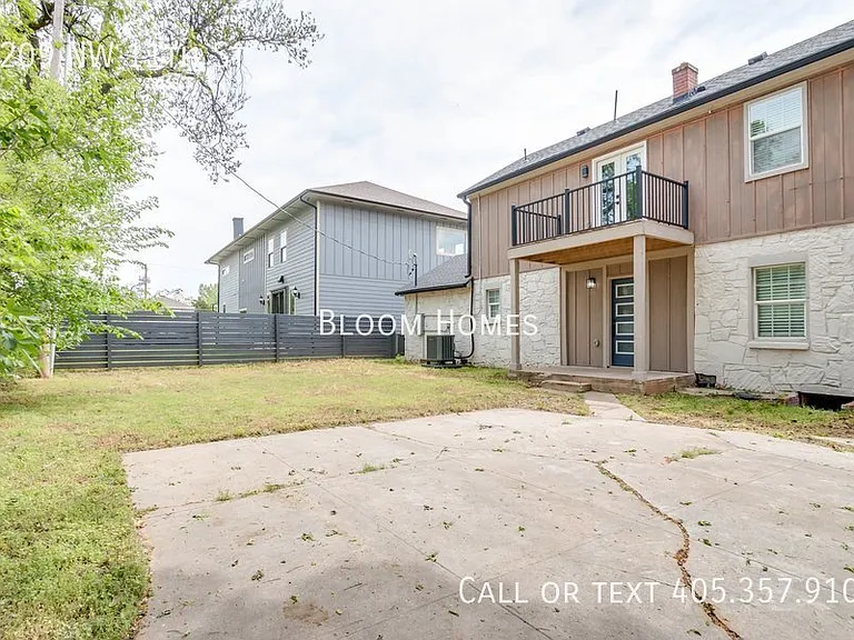 1209 NW 11th St — Photo 56