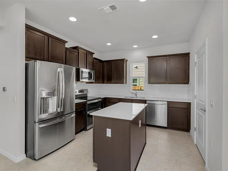 9505 Morning Iris Dr — Photo 5