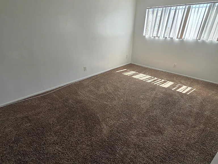2210 Nelson Ave #D — Photo 10