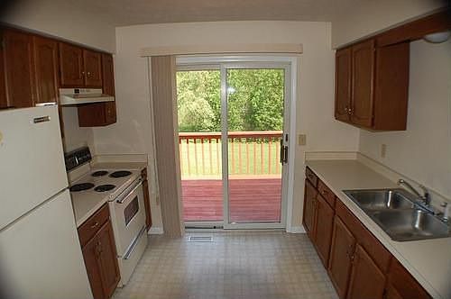 4th image of 1239 Glen Carlyn Dr
