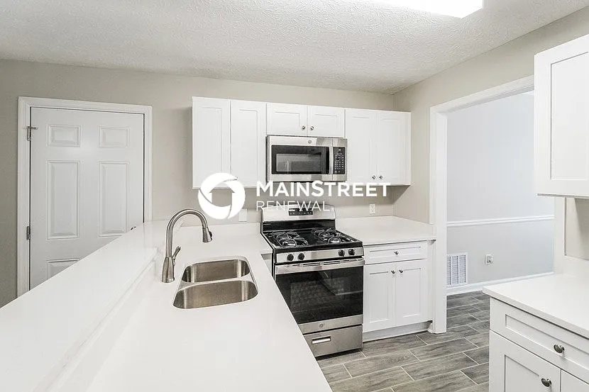 754 Woodstone Rd — Photo 4