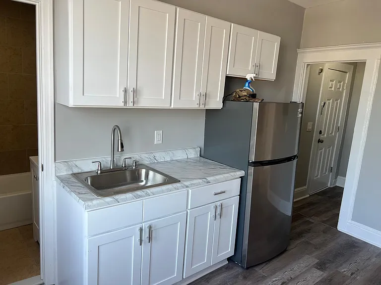 171 Parker Ave #6 — Photo 5