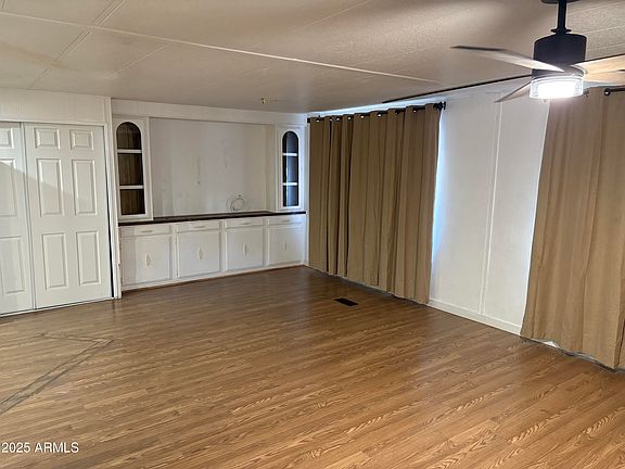 3rd image of 4400 W MISSOURI Avenue #302