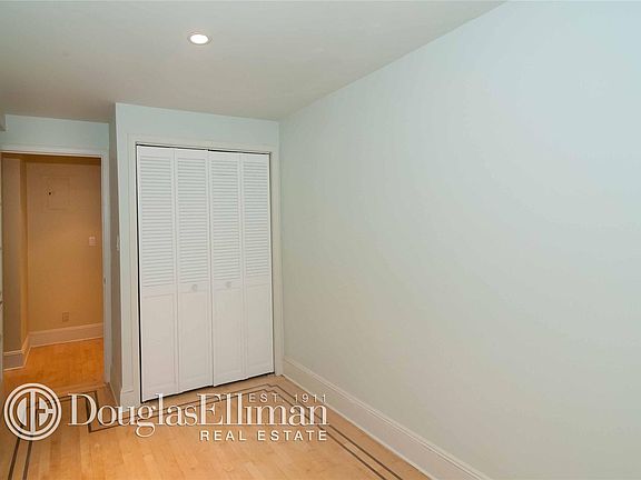 5th image of 565 Henry St APT 1