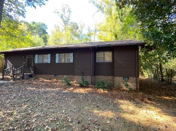 1300 Shannon Dr, Wadesboro, NC 28170