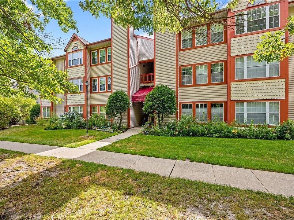 1st image of 77 Trotters Ln #503