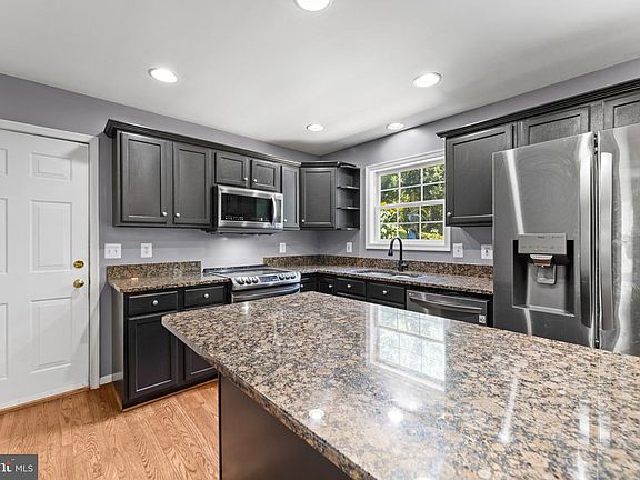 4th image of 507 Staton Ln