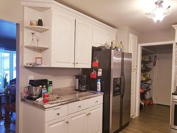 3rd image of 8033 Northway Dr