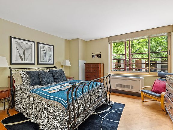 5th image of 250 S End Ave APT 1S