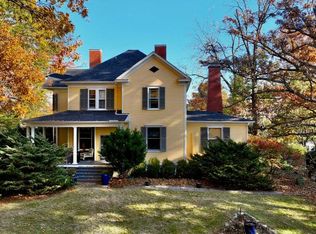 208 Van Sickler Dr, Lewisburg, WV 24901