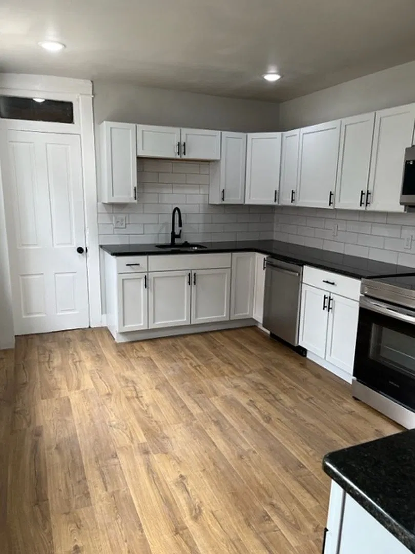 144 S Prince Street — Photo 3
