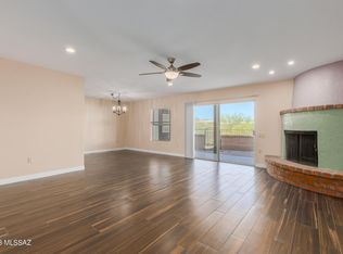 1054 S Horizonte Pl, Green Valley, AZ 85614