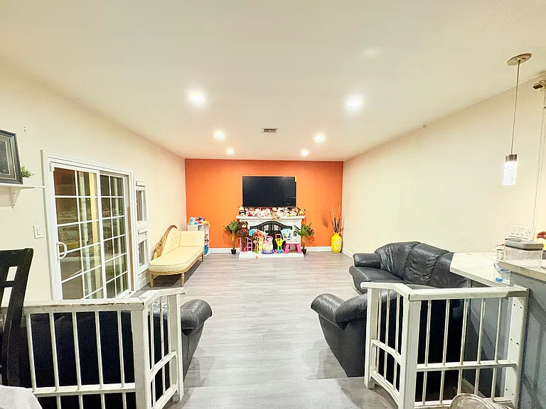 42571 Fontainebleau Park Ln — Photo 12