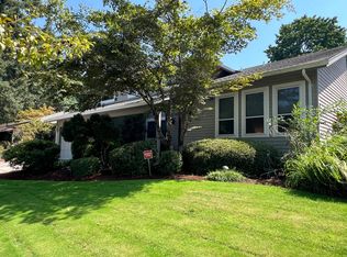 1796 Happy Ln, Eugene, OR 97401