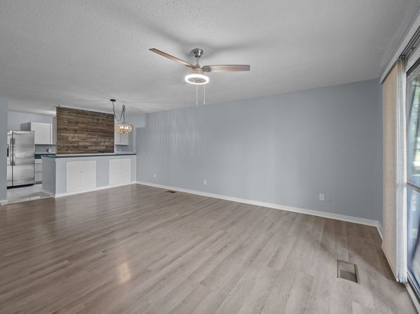 1204A Harbourside Dr