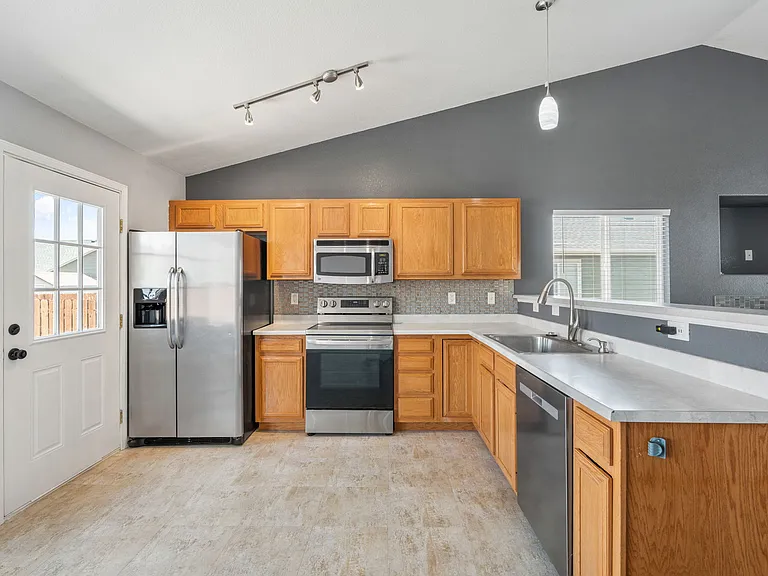 5164 Fennel Dr — Photo 12