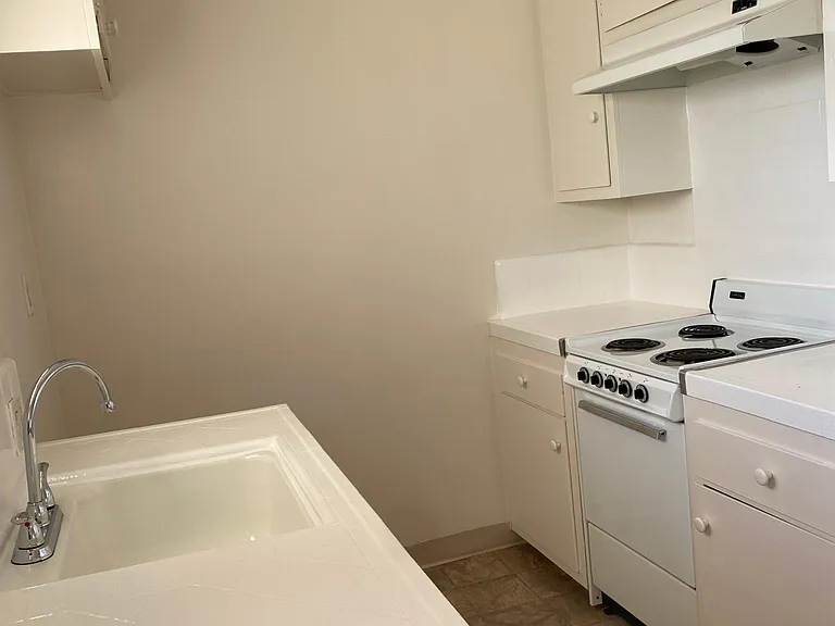 3610 Emerald St #18 — Photo 8