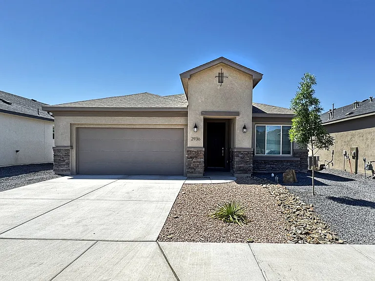 2936 Tierra Del Mar Ave — Photo 1