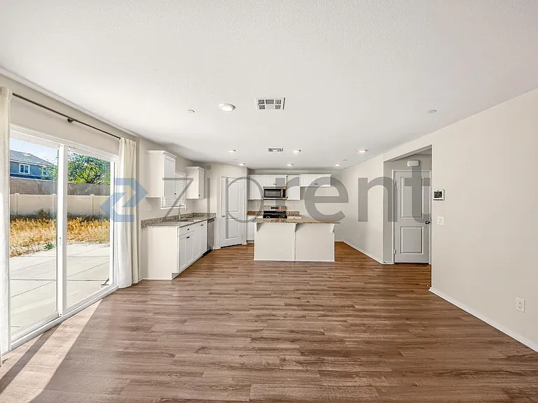4364 W Avenue J6 — Photo 8