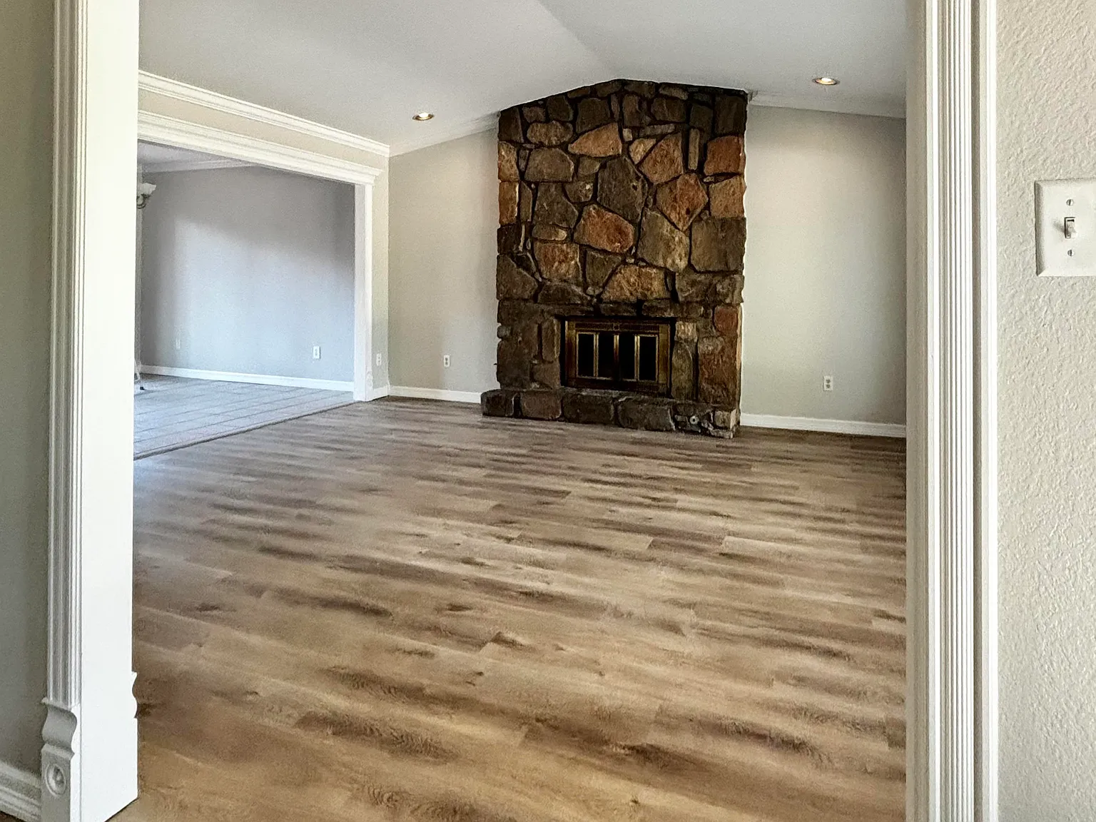 1416 S Walnut Avenue — Photo 2
