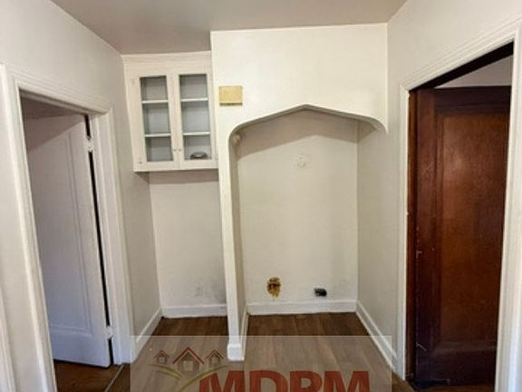 4th image of 4830 Grayton St #2N