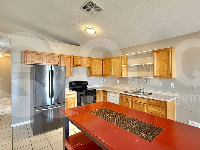8210 W Concordia Dr #1 — Photo 3