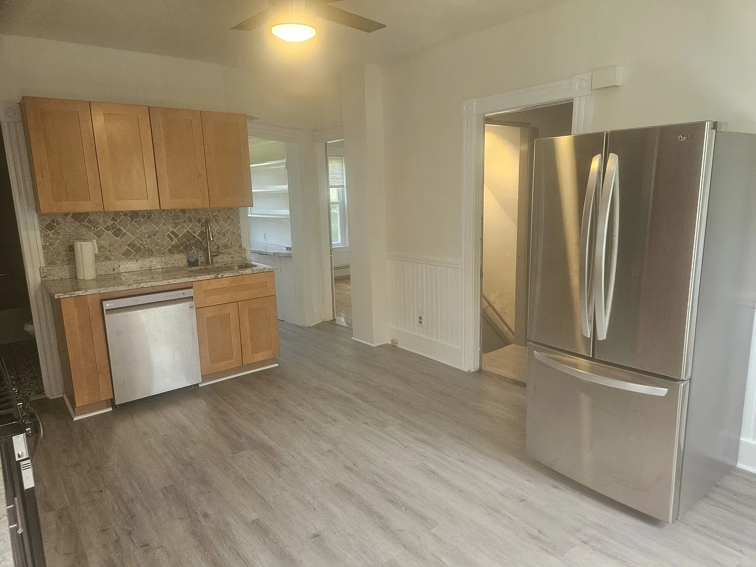 3 bed, 1600 sqft, $2,600 — Photo 2