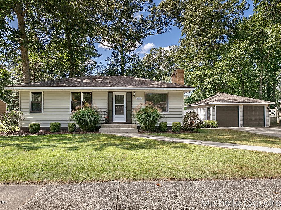 1st image of 4637 Blaine Ave SE