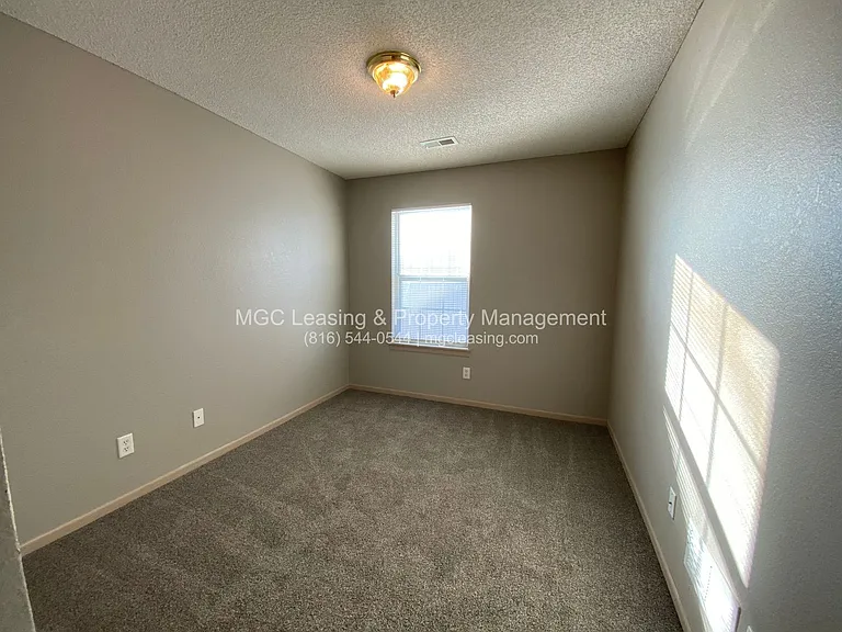 908 Garden Way #914 — Photo 12