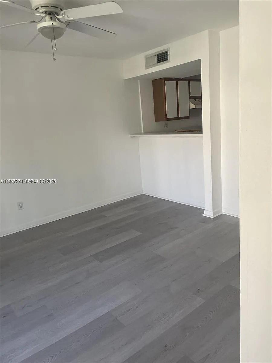Building Photo - 15290 SW 106th Ln #308