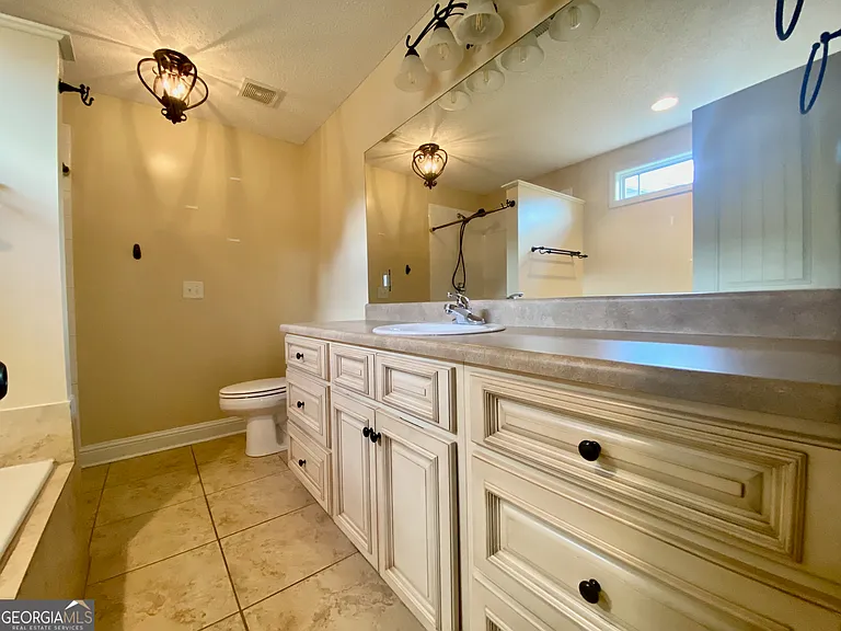 313 Madison Place Pkwy — Photo 12