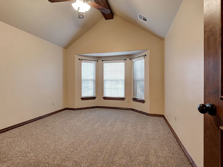 18520 Haslemere Ln — Photo 31