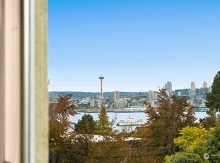 1613 California Ave SW APT 401, Seattle, WA 98116