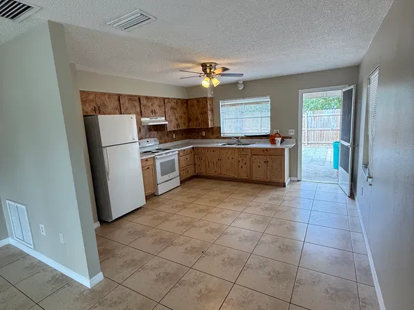 7041 Brentford Rd, Sarasota, FL 34241