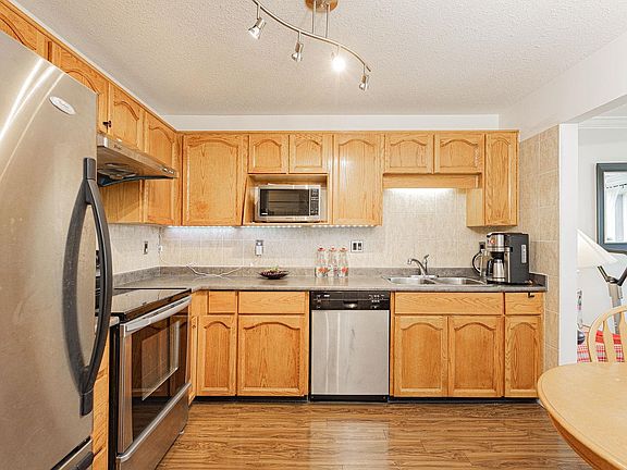 5th image of 8600 Lansdowne Rd #252