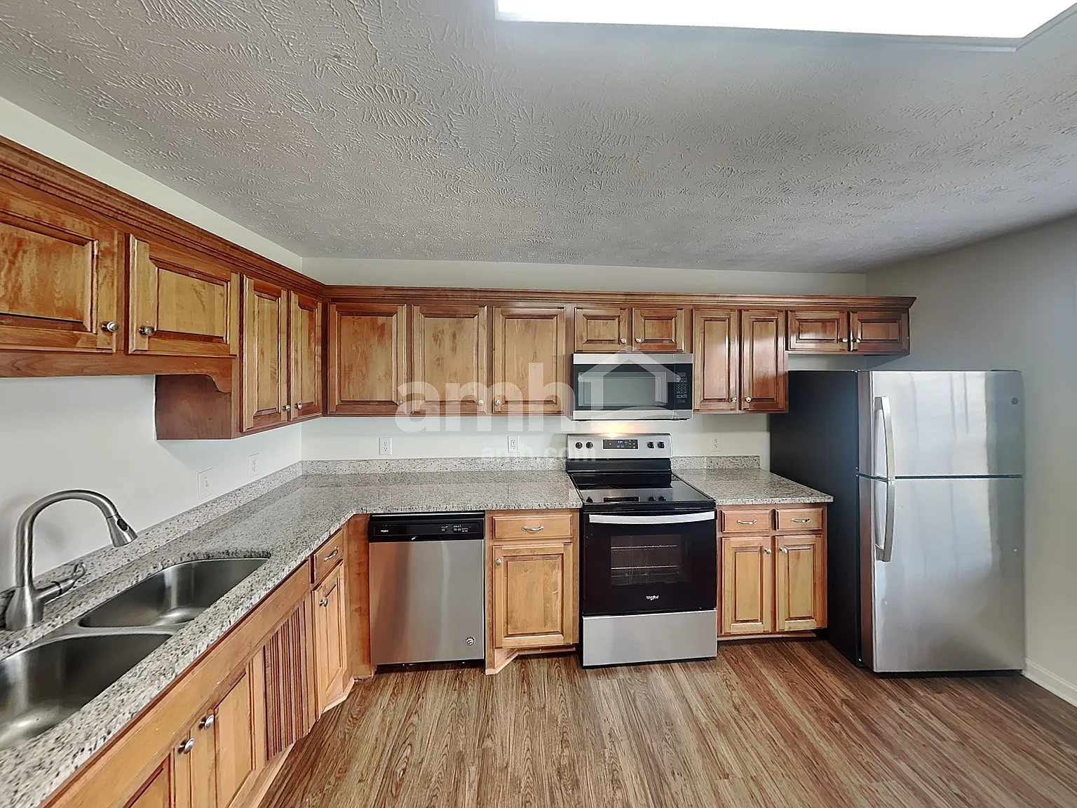 3 bed, 2.0 bath, 1200 sqft, $1,950 — Photo 3