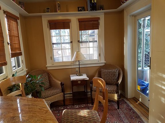 Breakfast nook