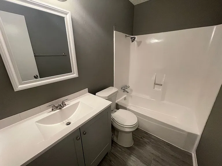 1102 S Harley Dr — Photo 8