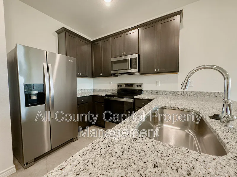 3 bed, 2.0 bath, 1175 sqft, $1,500 — Photo 1