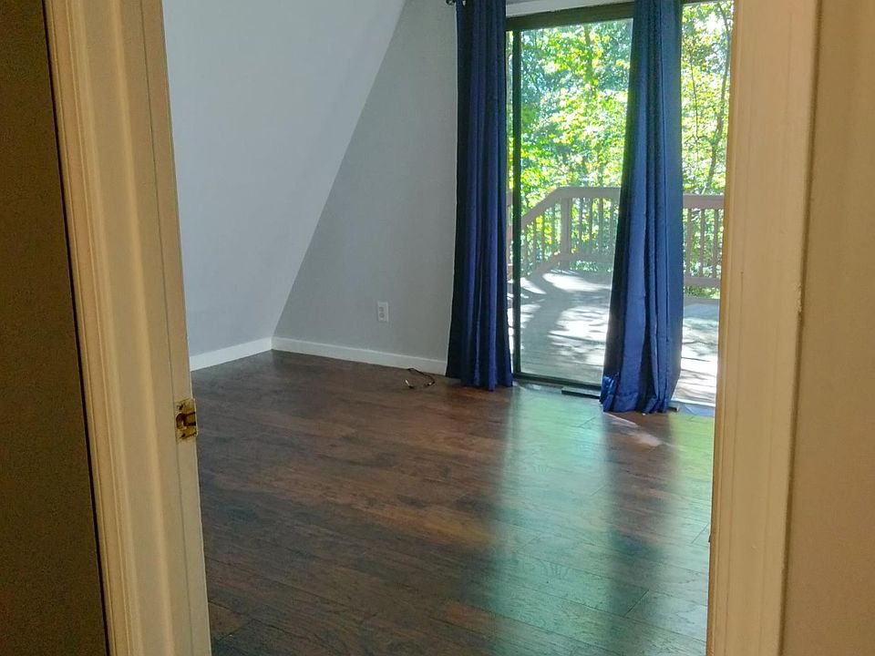 2nd image of 1680 Eaglecreek Trl