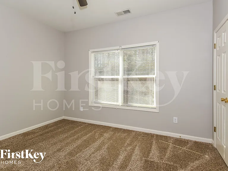 3075 Highgreen Trl — Photo 12