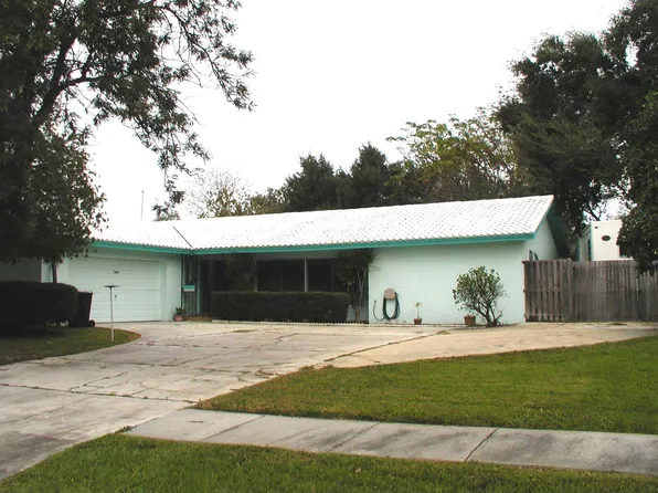 1460 Ridgelane Rd, Clearwater, FL 33755