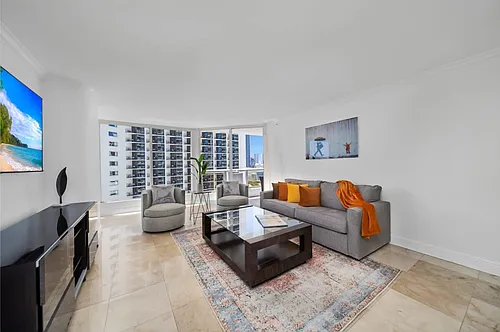 1717 N Bayshore Dr #ID1054095P Photo 1
