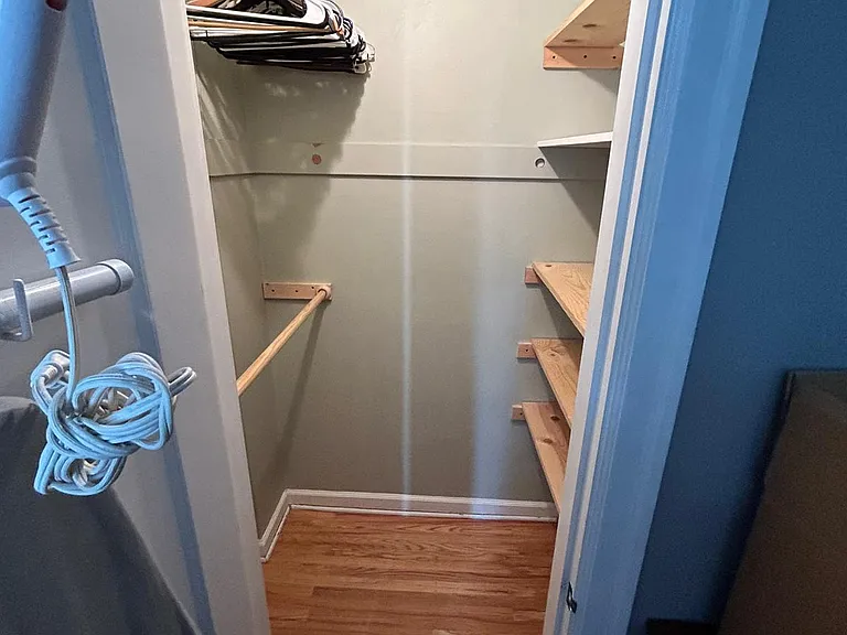 430 Jason Ave N — Photo 12