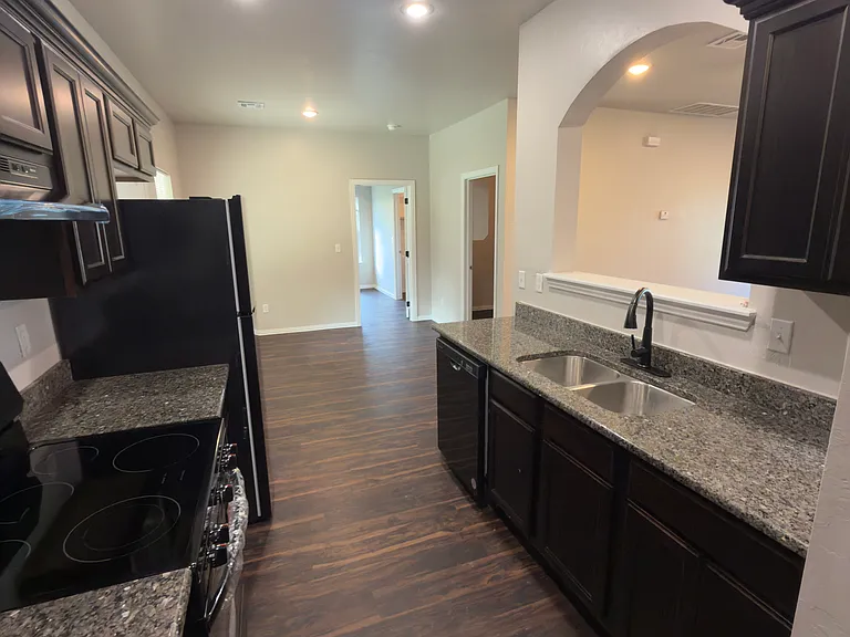501 Windel Way #501 — Photo 6