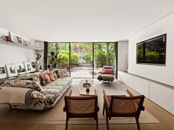 456 West 25th Street image 5 of 21