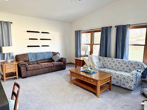 3rd image of 4310 Markham St