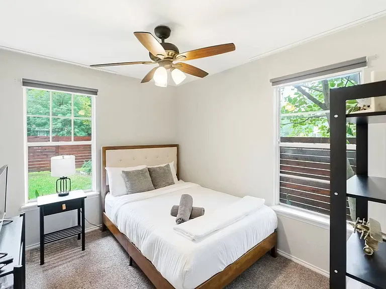 8910 Slayton Dr — Photo 14