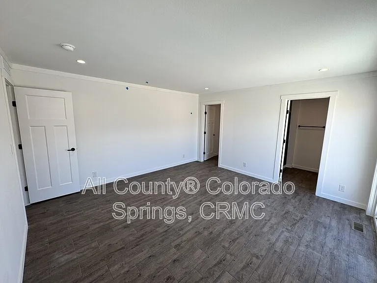 690 E Hahns Peak Ave — Photo 16